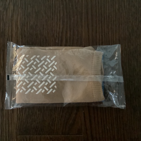 ASP Medical Non-Skid Patient Slippers, Adult L, Double Thread, Tan, New - Picture 2 of 2